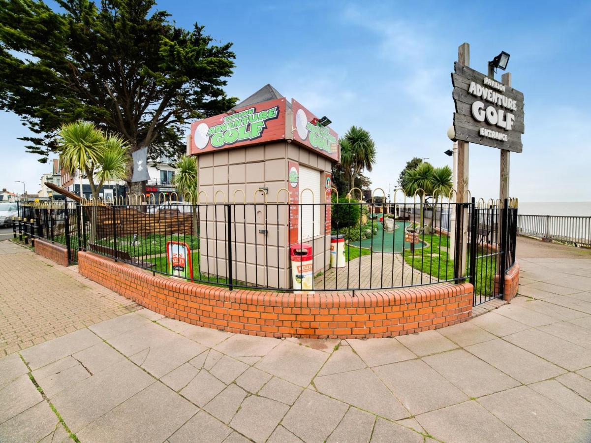 Hotel Sea Breeze Clacton-on-Sea Esterno foto