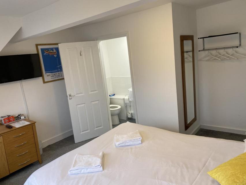 Hotel Sea Breeze Clacton-on-Sea Esterno foto