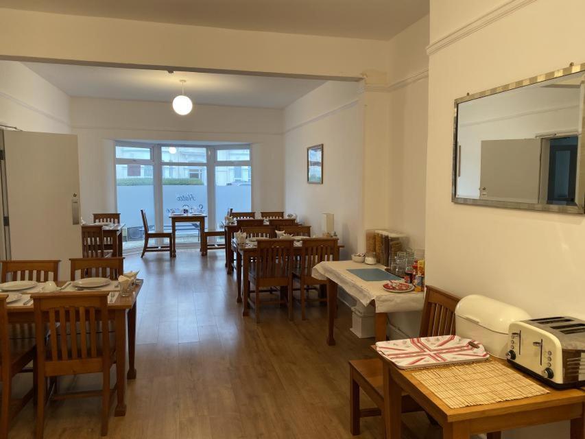 Hotel Sea Breeze Clacton-on-Sea Esterno foto