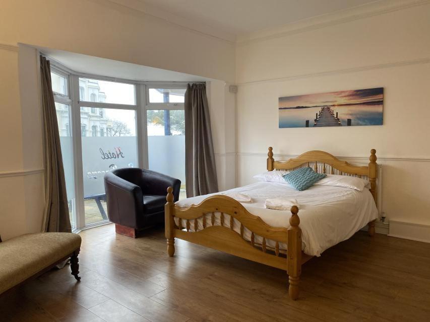 Hotel Sea Breeze Clacton-on-Sea Esterno foto